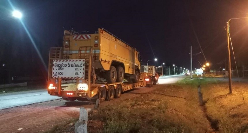 Autobomba de Malargüe llegó a préstamo al Santiago Germanó