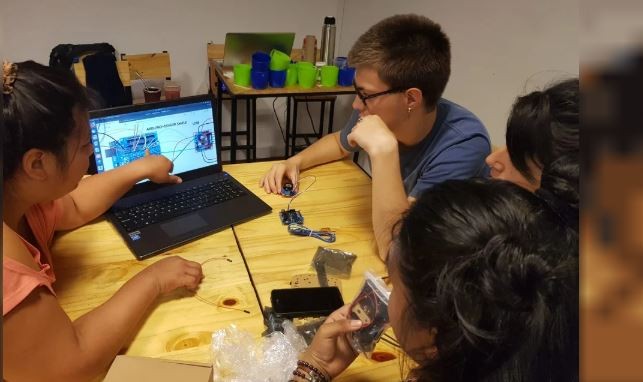 100 becas gratuitas a jóvenes para aprender herramientas tecnológicas