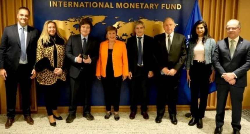 Milei firmó el DNU que lo habilita a acordar con el FMI o sea se autorizó solo