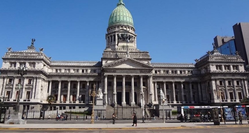 Nunca en la historia el Congreso rechazó un DNU sobre deuda pública