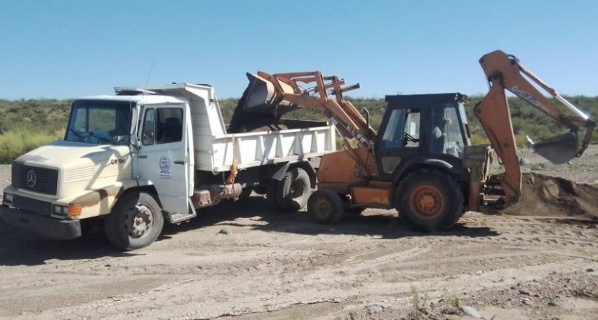 La comuna mejora caminos y represas en las zonas de secano