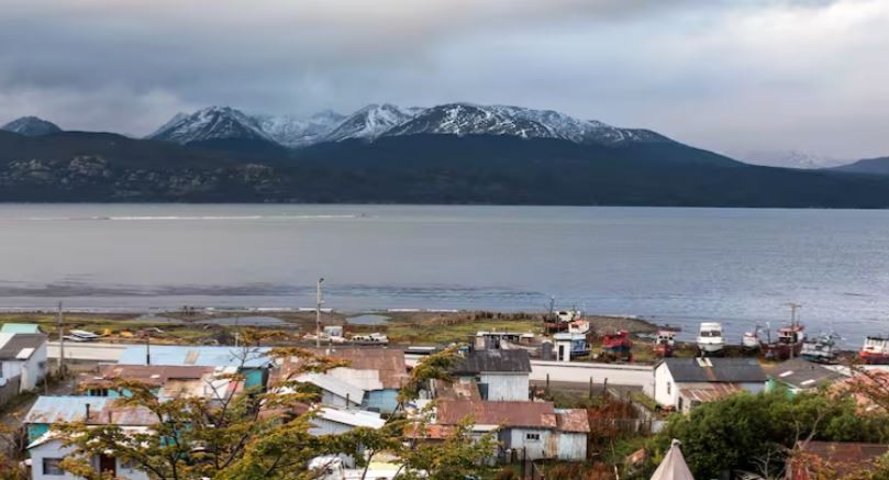 Fuerte sismo de 7,5 grados sacudió la zona sur de Chile y rige un alerta por tsunami. Temor en Tierra del Fuego