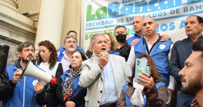 Bancarios con nuevos sueldos 