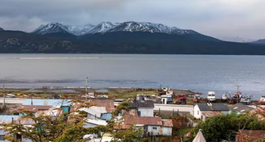 Fuerte sismo de 7,5 grados sacudió la zona sur de Chile y rige un alerta por tsunami. Temor en Tierra del Fuego