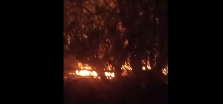  Tras enfrentamientos en La Isla incendiaron dos viviendas mutuamente