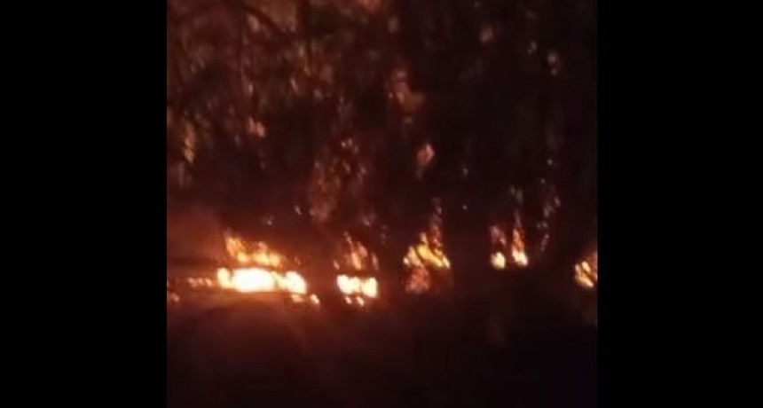 Tras enfrentamientos en La Isla incendiaron dos viviendas mutuamente