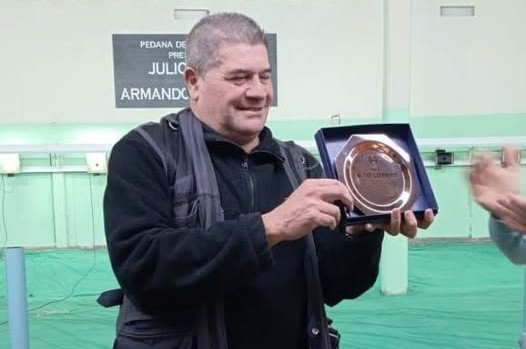 Distinguieron al reconocido periodista Mario Guerrero