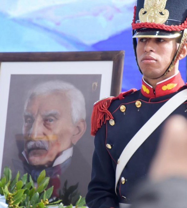 Mes sanmartiniano: Visita de Granaderos, Cantata y una intensa agrenda patriotica