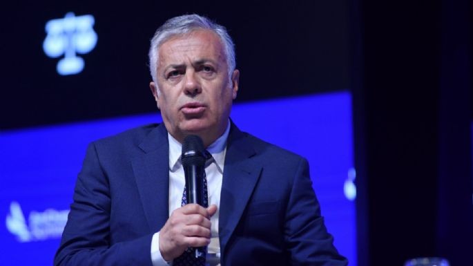 Cornejo se aumentó el 40% su sueldo y el de sus funcionarios